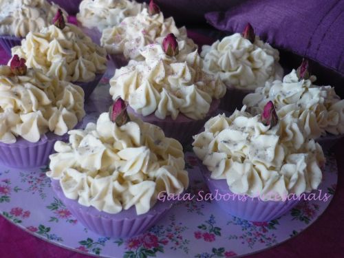 Cupcakes de geranio, rosas y anís