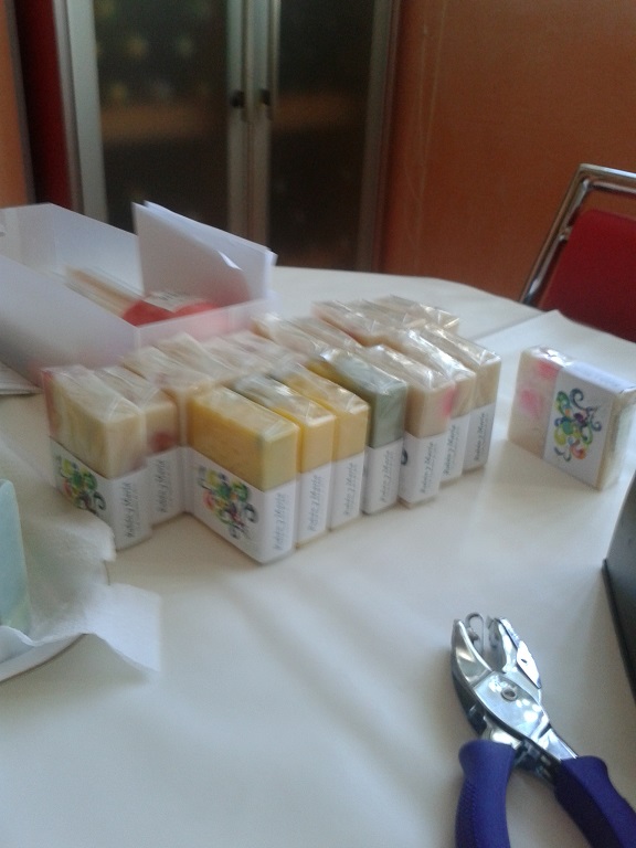 preparando jabones