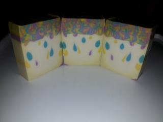 Mini drop swirl soap