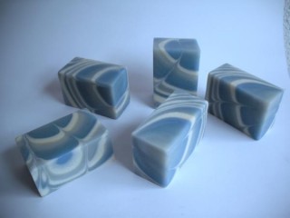 Jabón Columna azul