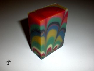 Jabón Column Swirl